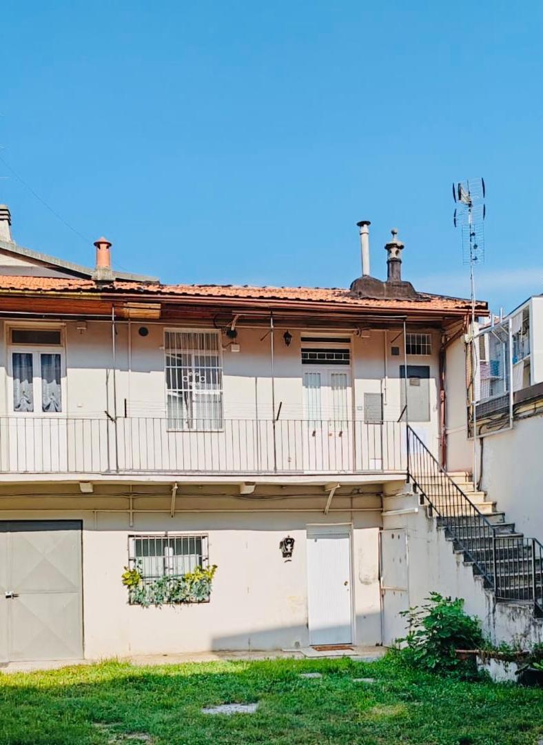 Casetta Nel Cortile Turin Bagian luar foto